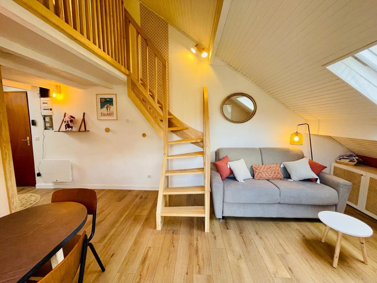 Charmant Appartement Idealement Situe แซ็งต์-ลารีย์-ซูว์ลอง ภายนอก รูปภาพ
