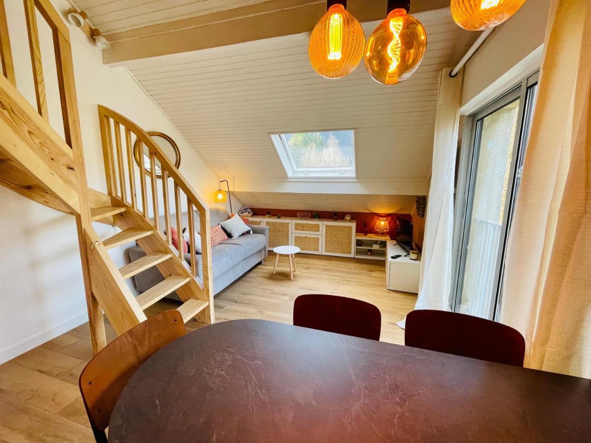 Charmant Appartement Idealement Situe แซ็งต์-ลารีย์-ซูว์ลอง ภายนอก รูปภาพ